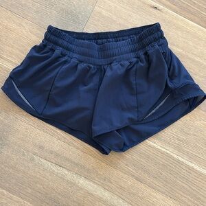 Navy Lululemon Hotty hots size 6